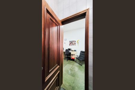 Casa à venda com 997m², 5 quartos e 8 vagas Casa à venda com 997m², 5 quartos e 8 vagasBanheir da Suíte 2