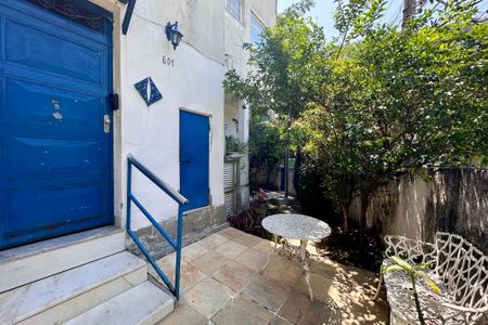 Apartamento à venda com 81m², 2 quartos e sem vagaÁrea comum