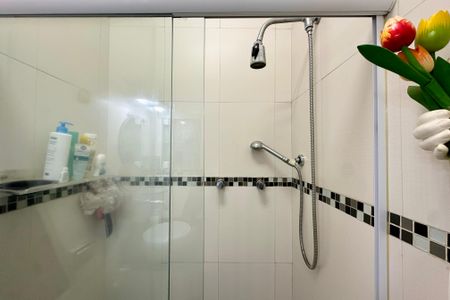 Apartamento à venda com 81m², 2 quartos e sem vagaBanheiro