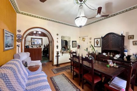 Apartamento à venda com 81m², 2 quartos e sem vagaSala