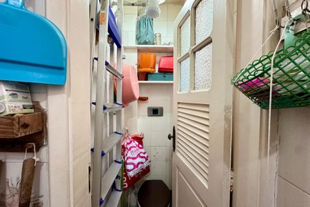 Apartamento à venda com 81m², 2 quartos e sem vagaÁrea de Serviço