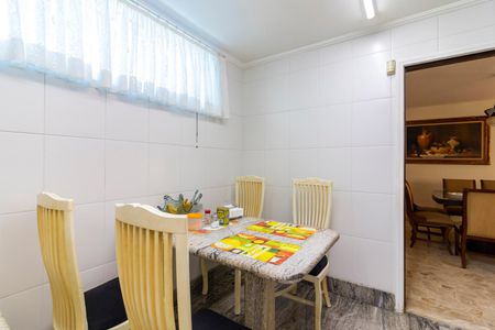 Casa à venda com 450m², 5 quartos e 6 vagasCopa