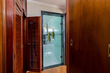 Casa à venda com 450m², 5 quartos e 6 vagasCloset da suíte 1