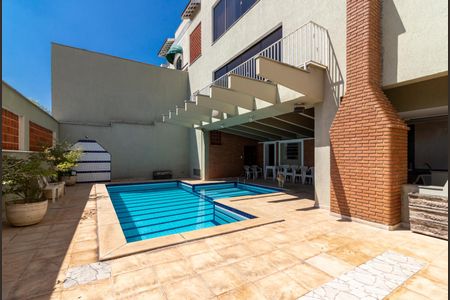Casa à venda com 450m², 5 quartos e 6 vagasÁrea comum