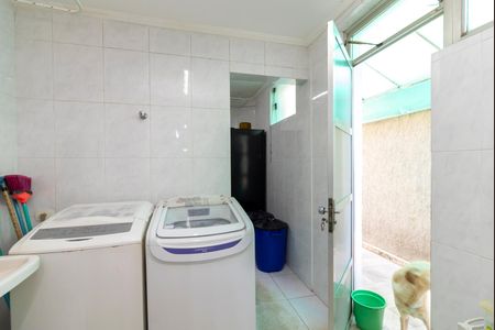 Casa à venda com 450m², 5 quartos e 6 vagasÁrea de Serviço