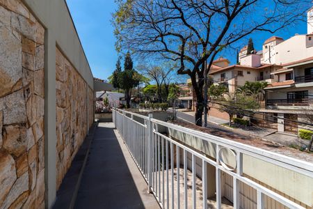 Casa à venda com 450m², 5 quartos e 6 vagasVaranda da Suíte 1