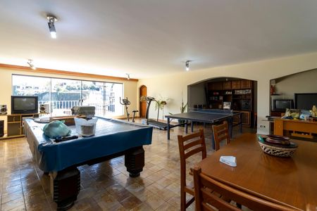 Casa à venda com 450m², 5 quartos e 6 vagasÁrea comum