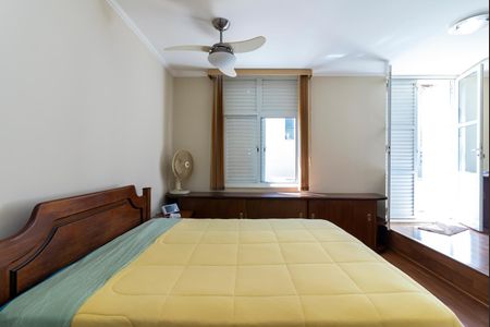 Casa à venda com 450m², 5 quartos e 6 vagasSuíte 1