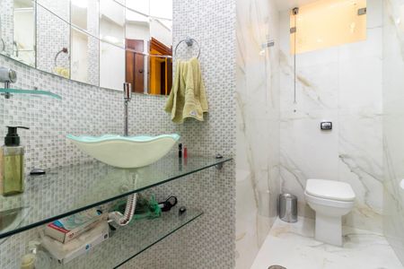 Casa à venda com 450m², 5 quartos e 6 vagasLavabo