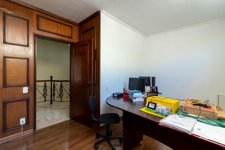 Casa à venda com 450m², 5 quartos e 6 vagasQuarto 2