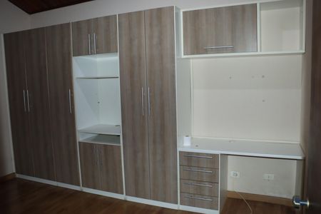 Casa de condomínio para alugar com 253m², 5 quartos e 2 vagasQuarto 2