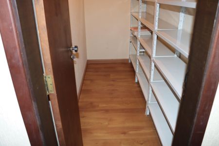 Casa de condomínio para alugar com 253m², 5 quartos e 2 vagasQuarto de Serviço