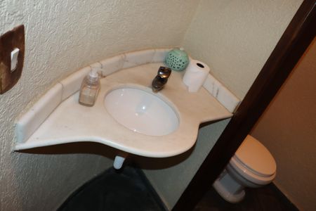 Casa de condomínio para alugar com 253m², 5 quartos e 2 vagasLavabo