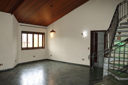 Casa de condomínio para alugar com 253m², 5 quartos e 2 vagasSala