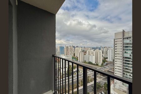 Apartamento à venda com 27m², 1 quarto e sem vagaSacada
