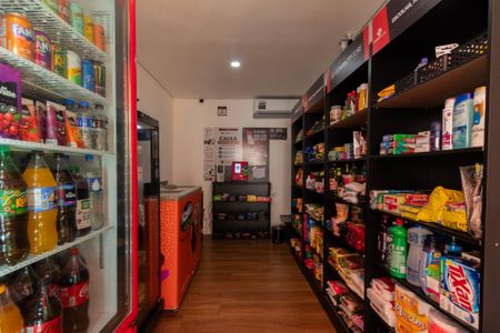 Apartamento para alugar com 50m², 2 quartos e 1 vaga Apartamento para alugar com 50m², 2 quartos e 1 vagaÁrea comum - Mini Mercado