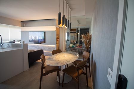 Apartamento à venda com 70m², 2 quartos e 1 vaga Apartamento à venda com 70m², 2 quartos e 1 vagaSala de Jantar