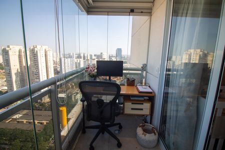 Apartamento à venda com 70m², 2 quartos e 1 vaga Apartamento à venda com 70m², 2 quartos e 1 vagaVaranda