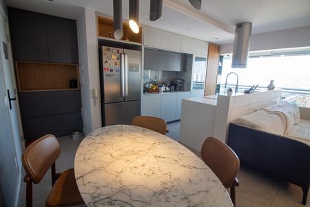Apartamento à venda com 70m², 2 quartos e 1 vaga Apartamento à venda com 70m², 2 quartos e 1 vagaSala de Jantar