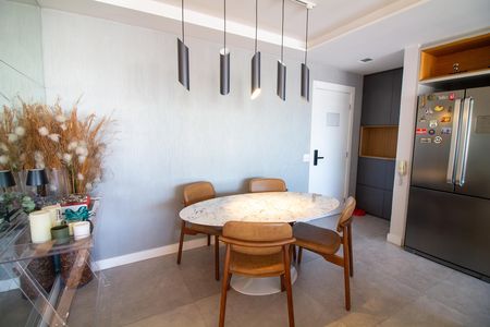Apartamento à venda com 70m², 2 quartos e 1 vaga Apartamento à venda com 70m², 2 quartos e 1 vagaSala de Jantar