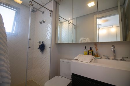 Apartamento à venda com 70m², 2 quartos e 1 vaga Apartamento à venda com 70m², 2 quartos e 1 vagaBanheiro da Suíte
