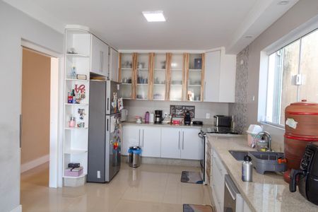 Casa para alugar com 289m², 5 quartos e 3 vagasCozinha