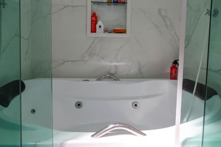 Casa para alugar com 289m², 5 quartos e 3 vagasBanheiro da Suíte 1