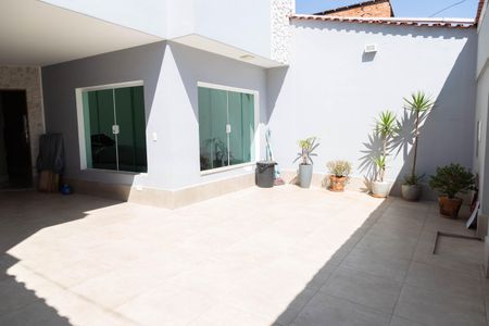 Casa para alugar com 289m², 5 quartos e 3 vagasGaragem