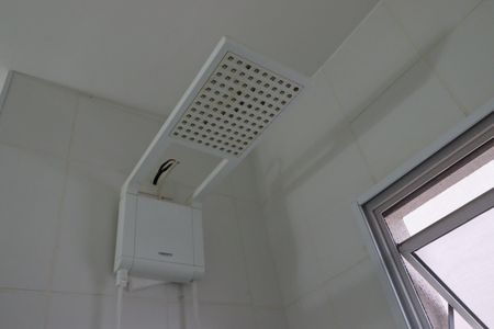 Casa de condomínio para alugar com 100m², 3 quartos e 3 vagas Casa de condomínio para alugar com 100m², 3 quartos e 3 vagasBanheiro da Suíte