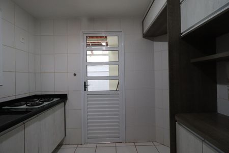Casa de condomínio para alugar com 100m², 3 quartos e 3 vagas Casa de condomínio para alugar com 100m², 3 quartos e 3 vagasCozinha