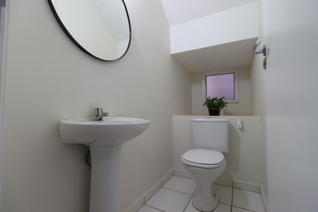 Casa de condomínio para alugar com 100m², 3 quartos e 3 vagas Casa de condomínio para alugar com 100m², 3 quartos e 3 vagasLavabo