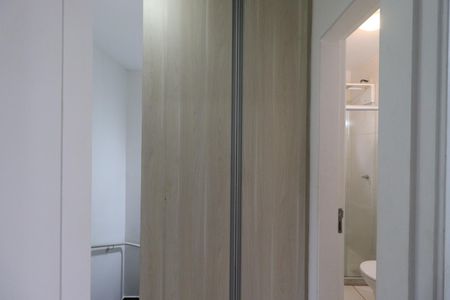 Casa de condomínio para alugar com 100m², 3 quartos e 3 vagas Casa de condomínio para alugar com 100m², 3 quartos e 3 vagasRoupeiro