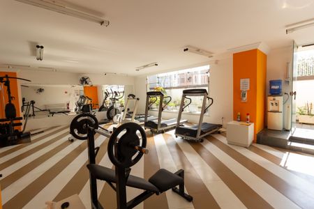 Apartamento à venda com 94m², 3 quartos e 2 vagas Apartamento à venda com 94m², 3 quartos e 2 vagasÁrea comum - Academia