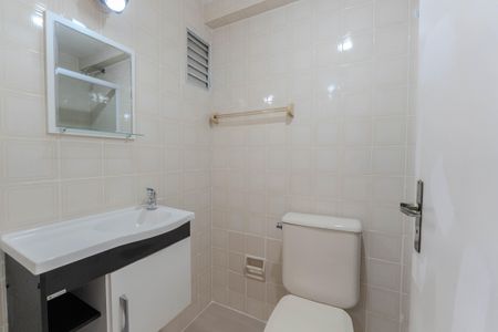 Banheiro de kitnet/studio para alugar com 1 quarto, 24m² em Bela Vista, São Paulo
