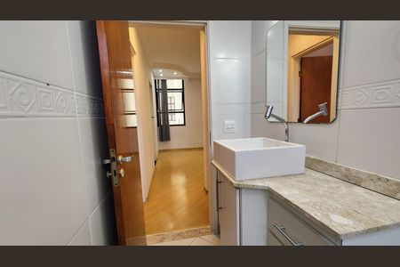 Banheiro de apartamento para alugar com 2 quartos, 70m² em Jardim Samambaia, Jundiaí
