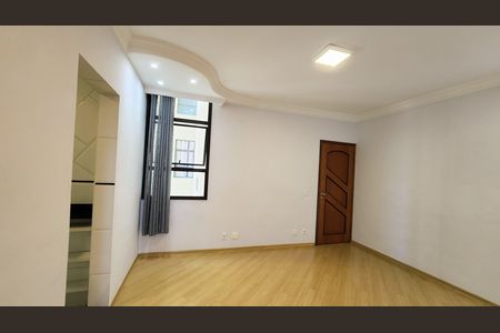 Sala de apartamento para alugar com 2 quartos, 70m² em Jardim Samambaia, Jundiaí