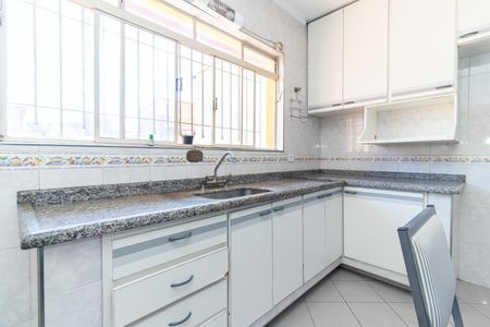 Casa à venda com 250m², 3 quartos e 3 vagasCozinha