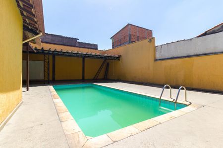 Casa à venda com 250m², 3 quartos e 3 vagasPiscina