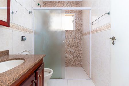 Casa à venda com 250m², 3 quartos e 3 vagasBanheiro Social