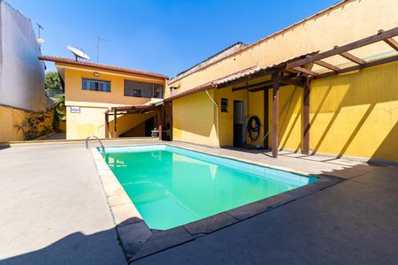 Casa à venda com 250m², 3 quartos e 3 vagasPiscina