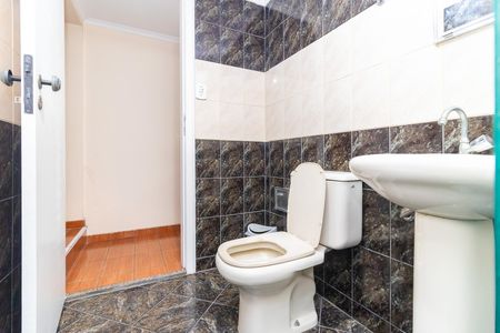 Casa à venda com 250m², 3 quartos e 3 vagasBanheiro 2