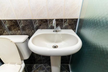 Casa à venda com 250m², 3 quartos e 3 vagasBanheiro 2