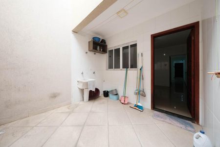 Casa à venda com 130m², 3 quartos e 2 vagasÁrea de Serviço