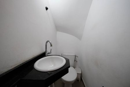 Casa à venda com 130m², 3 quartos e 2 vagasLavabo