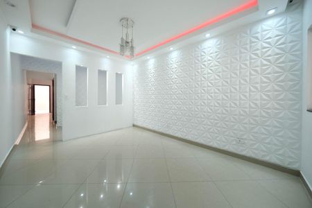 Sala de casa à venda com 3 quartos, 130m² em Jardim Cotinha, São Paulo