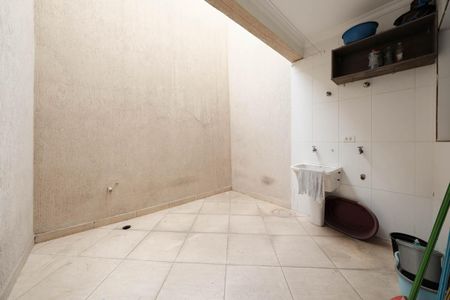Casa à venda com 130m², 3 quartos e 2 vagasÁrea de Serviço