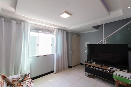 Casa de condomínio para alugar com 93m², 2 quartos e 1 vagaSala/Cozinha