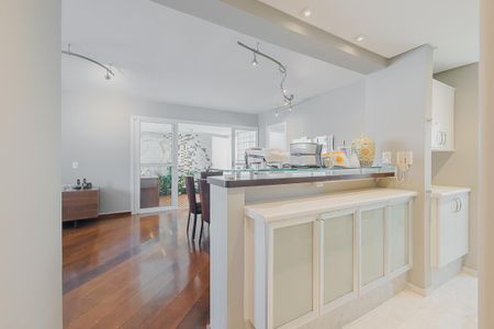 Apartamento à venda com 91m², 2 quartos e 2 vagasCozinha