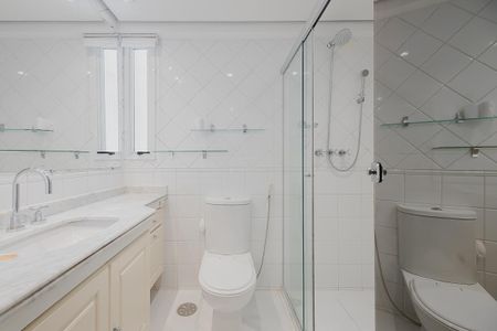 Apartamento à venda com 91m², 2 quartos e 2 vagasBanheiro da Suíte