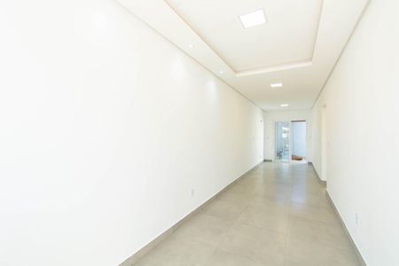 Casa à venda com 60m², 2 quartos e 2 vagas Casa à venda com 60m², 2 quartos e 2 vagasSala/Cozinha